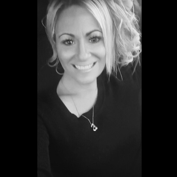 Meet your Posher, Jules - Picture 1 of 1